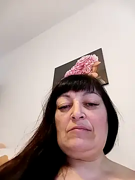 Snapshot of Women-pleasures chatting on December 14, 8:13 am Women-pleasures online show from December 14, 8:13 am