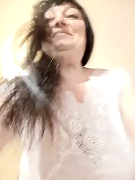 Snapshot of Women-pleasures chatting on December 19, 6:01 am Women-pleasures online show from December 19, 6:01 am