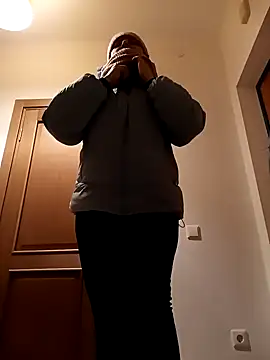 Snapshot of Women-pleasures chatting on December 20, 6:02 pm Women-pleasures online show from December 20, 6:02 pm