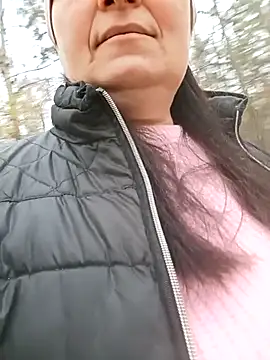 Snapshot of Women-pleasures chatting on October 21, 7:20 am Women-pleasures online show from October 21, 7:20 am