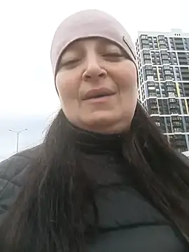 Snapshot of Women-pleasures chatting on October 28, 10:52 am Women-pleasures online show from October 28, 10:52 am