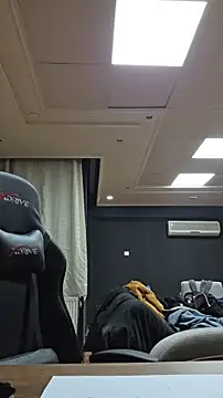 Snapshot of istebenboylebiradamim chatting on January 10, 7:48 pm istebenboylebiradamim online show from January 10, 7:48 pm