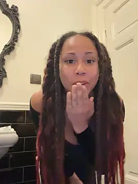 HaileyDiana online show from April 7, 11:26 pm