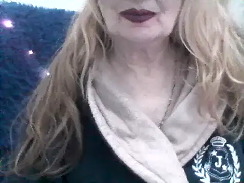 CarlyTreat online show from January 25, 5:08 pm