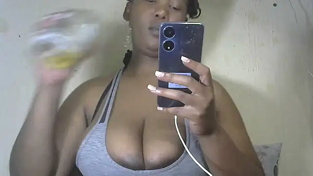 NippleMilkXx online show from December 26, 2:33 am