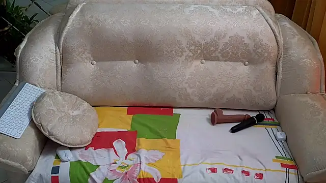 Snapshot of BEST-1 chatting on September 15, 2:11 am BEST-1 online show from September 15, 2:11 am