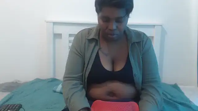 Snapshot of stripqueenx2 chatting on July 15, 7:46 am stripqueenx2 online show from July 15, 7:46 am