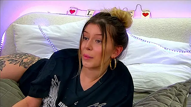 LiliaBianka online show from February 17, 4:26 pm