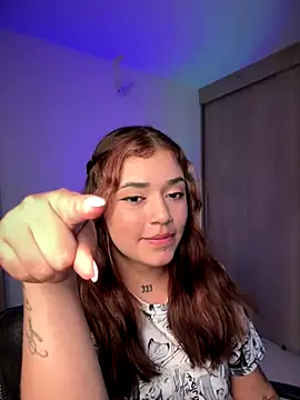 Snapshot of JoselinFlower_ chatting on December 2, 3:37 am JoselinFlower  online show from December 2, 3:37 am