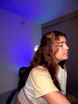 Snapshot of JoselinFlower_ chatting on December 4, 3:26 am JoselinFlower  online show from December 4, 3:26 am