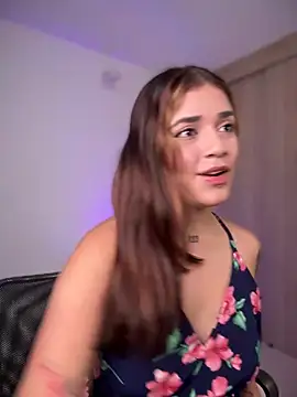 Snapshot of JoselinFlower_ chatting on December 22, 9:09 pm JoselinFlower  online show from December 22, 9:09 pm