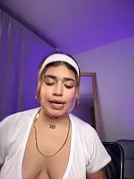 Snapshot of JoselinFlower_ chatting on March 2, 2:19 am JoselinFlower  online show from March 2, 2:19 am