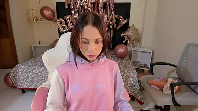 shanakendal2 online show from February 8, 7:38 pm