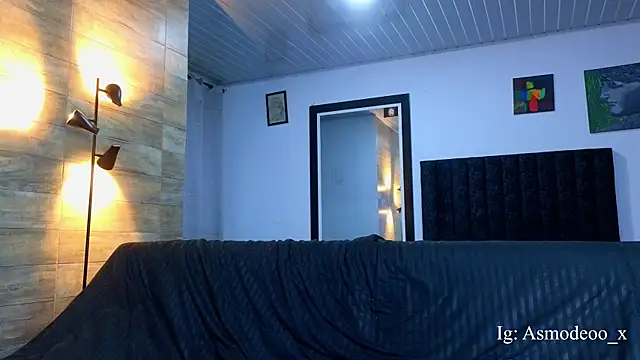 AsmodeoCox online show from April 1, 5:30 am