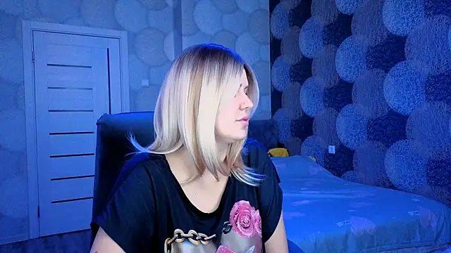 Snapshot of natusik chatting on December 14, 3:40 am natusik online show from December 14, 3:40 am