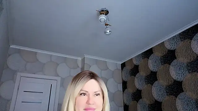 Snapshot of natusik chatting on January 15, 5:19 am natusik online show from January 15, 5:19 am