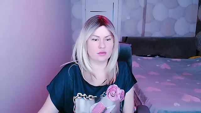 Snapshot of natusik chatting on February 12, 6:40 am natusik online show from February 12, 6:40 am