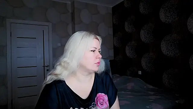 Snapshot of natusik chatting on March 12, 4:41 am natusik online show from March 12, 4:41 am