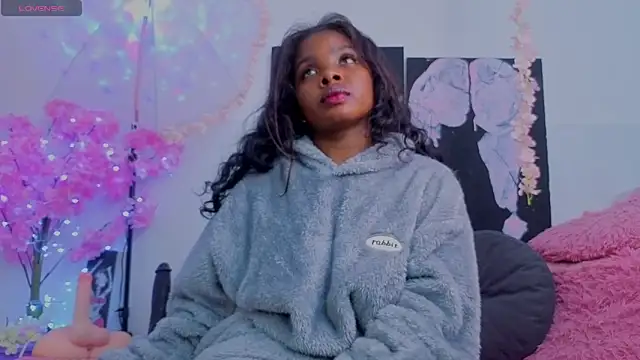 KilyetVera3x online show from February 3, 6:40 am