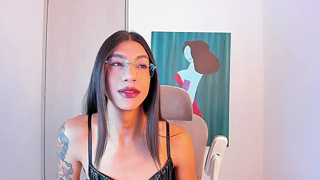 Snapshot of sofiaa_grey_ chatting on February 4, 2:56 pm sofiaa grey online show from February 4, 2:56 pm