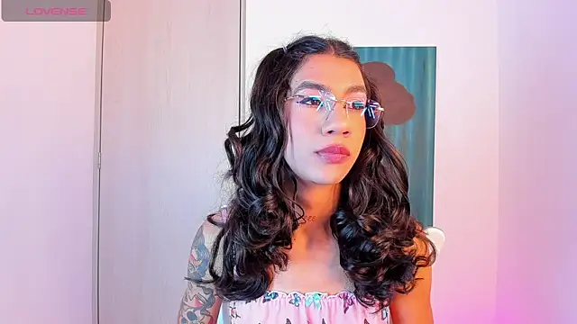 Snapshot of sofiaa_grey_ chatting on February 12, 4:13 pm sofiaa grey online show from February 12, 4:13 pm