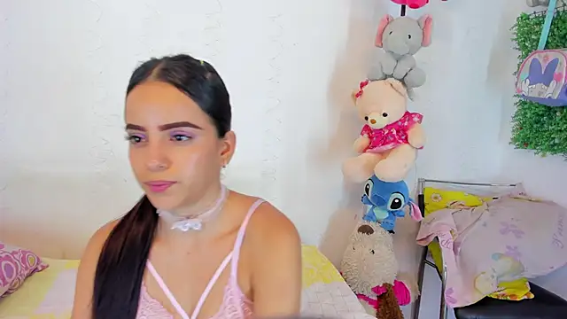 emilyclay 1 online show from October 29, 9:05 pm