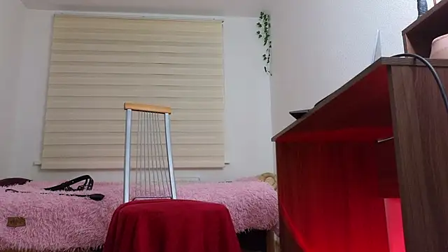 Snapshot of Martha_Hoffman chatting on February 28, 10:06 pm Martha Hoffman online show from February 28, 10:06 pm