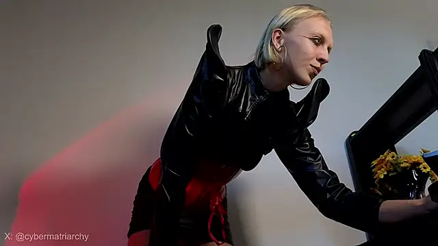 Snapshot of Martha_Hoffman chatting on October 13, 6:46 am Martha Hoffman online show from October 13, 6:46 am