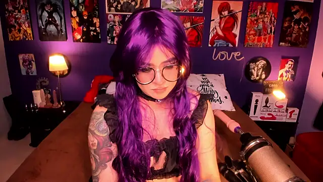 Snapshot of anne_cross chatting on December 17, 4:34 am anne cross online show from December 17, 4:34 am