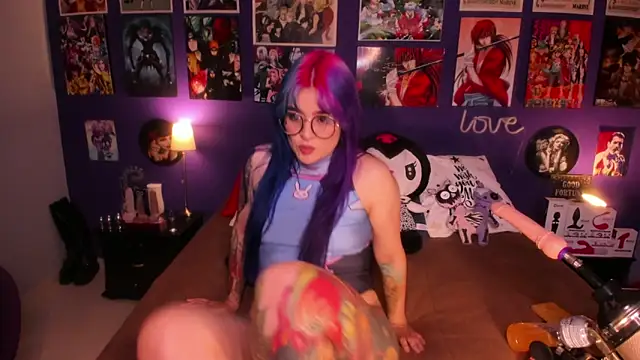 Snapshot of anne_cross chatting on January 6, 10:37 pm anne cross online show from January 6, 10:37 pm