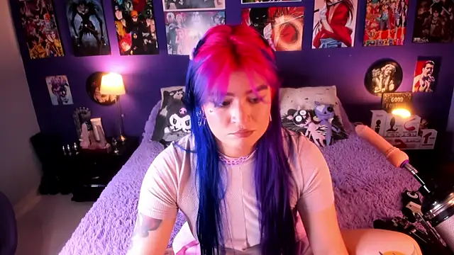 Snapshot of anne_cross chatting on March 7, 12:15 am anne cross online show from March 7, 12:15 am