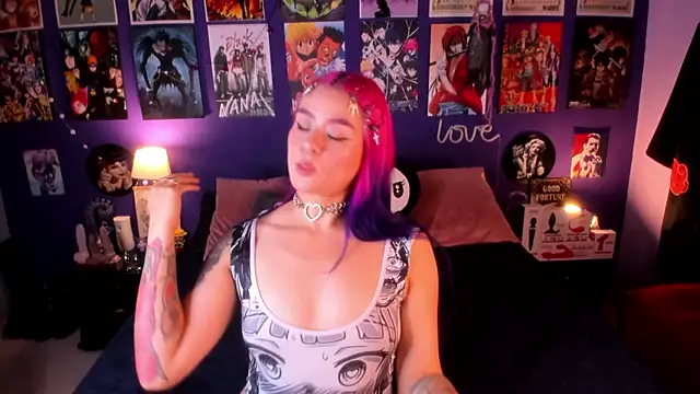 Snapshot of anne_cross chatting on October 15, 11:27 pm anne cross online show from October 15, 11:27 pm