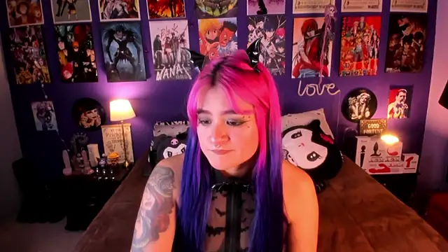 Snapshot of anne_cross chatting on October 29, 3:53 am anne cross online show from October 29, 3:53 am