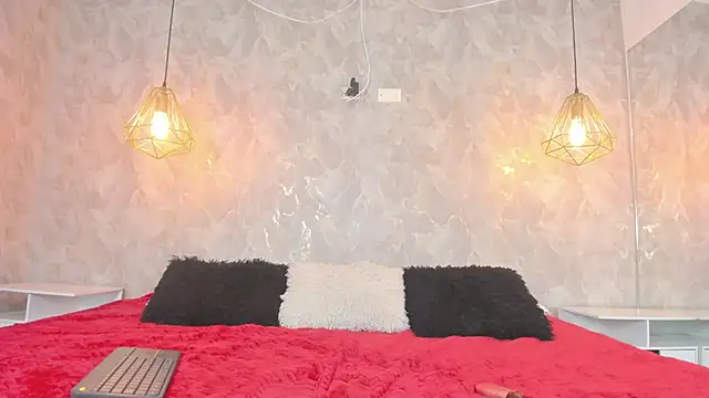 leigh-angels online show from February 11, 9:53 pm