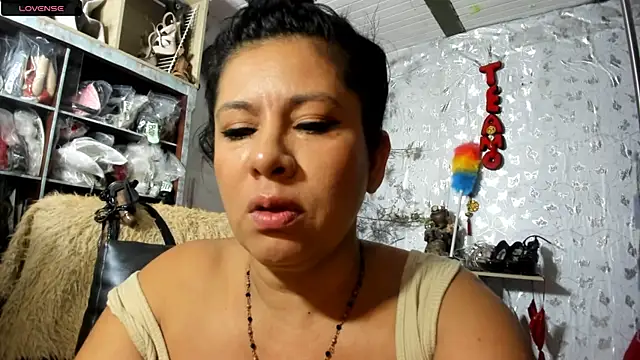 Snapshot of Erlinda-engel chatting on June 2, 11:45 am Erlinda-engel online show from June 2, 11:45 am