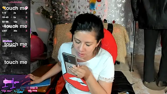 Snapshot of Erlinda-engel chatting on June 14, 1:46 pm Erlinda-engel online show from June 14, 1:46 pm