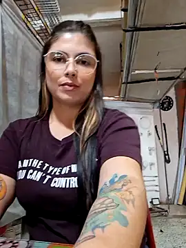 Juliietha servas online show from January 16, 3:02 pm