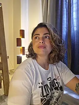 Juliietha servas online show from April 5, 5:32 pm