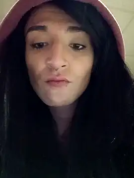 Snapshot of kylierae3133 chatting on November 4, 7:29 am kylierae3133 online show from November 4, 7:29 am