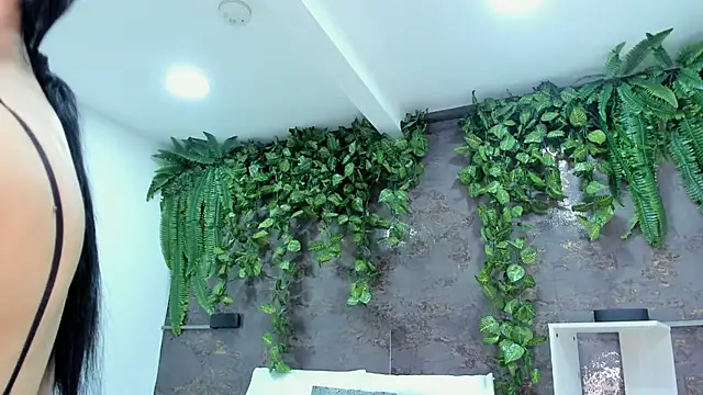 emily hunter12 online show from April 10, 11:59 am