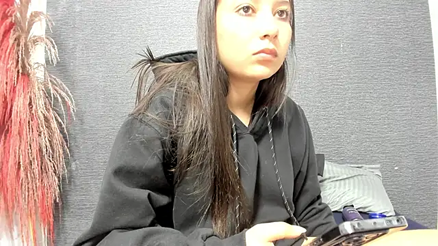 Snapshot of cami-01 chatting on February 27, 11:48 pm cami-01 online show from February 27, 11:48 pm
