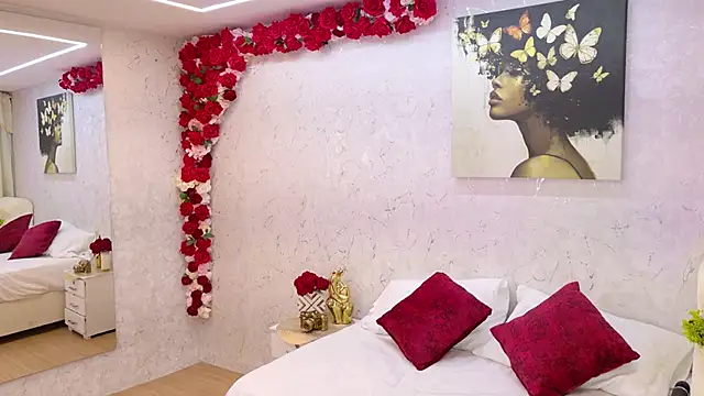 JulissaWilson online show from May 24, 1:49 pm