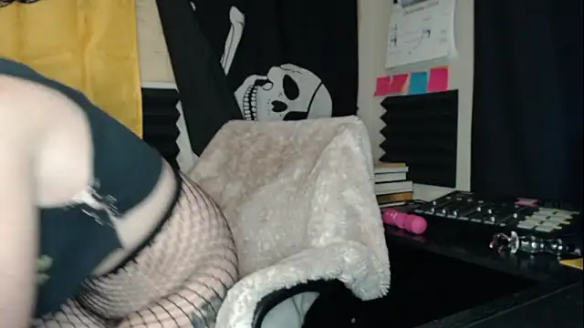 Manicmercury online show from December 24, 8:11 am