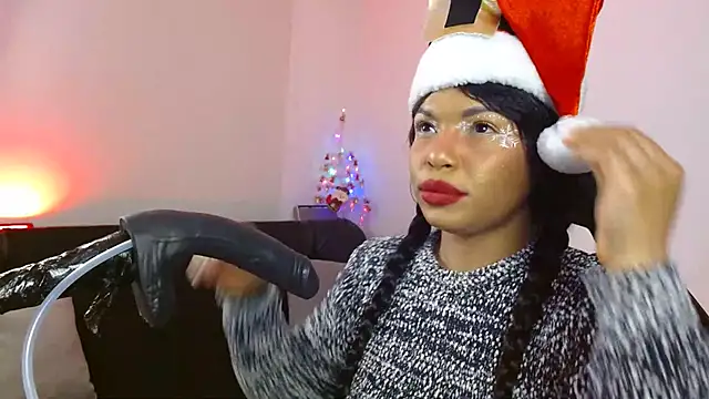 Snapshot of Anabel693 chatting on December 3, 9:44 am Anabel693 online show from December 3, 9:44 am