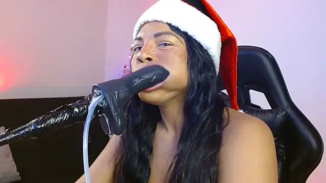 Snapshot of Anabel693 chatting on December 4, 10:46 am Anabel693 online show from December 4, 10:46 am