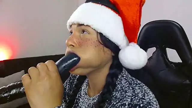 Snapshot of Anabel693 chatting on December 12, 7:41 am Anabel693 online show from December 12, 7:41 am