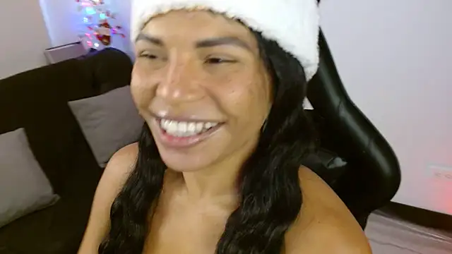 Snapshot of Anabel693 chatting on December 14, 7:29 am Anabel693 online show from December 14, 7:29 am