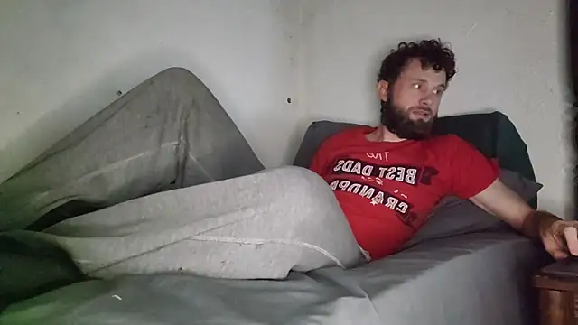 Snapshot of Talenjames4 chatting on September 12, 9:04 pm Talenjames4 online show from September 12, 9:04 pm