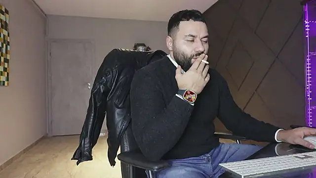 mattmasterss online show from February 5, 6:34 pm