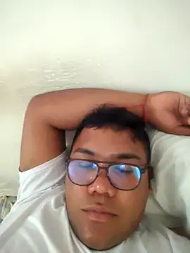 juniorxxx14 online show from February 17, 7:53 pm